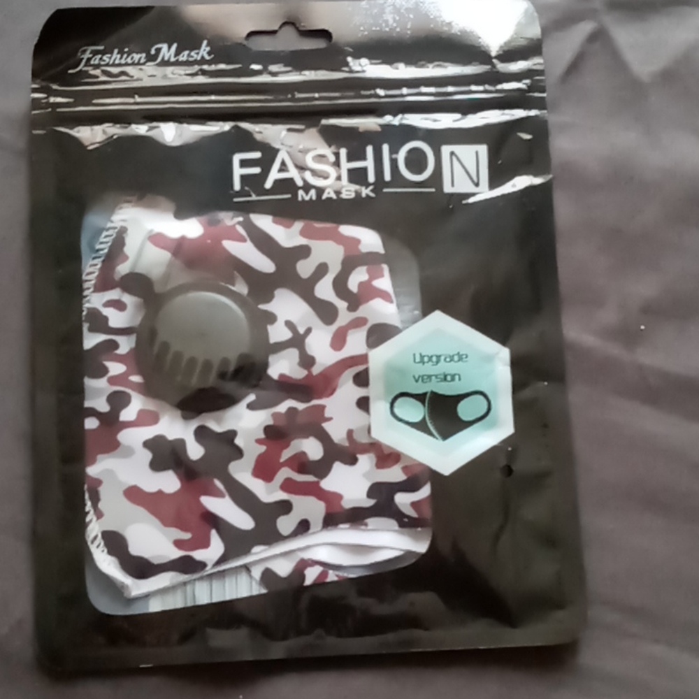 Fashion mask